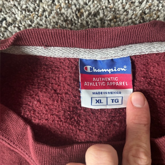 Champion Men's Burgundy Crewneck Sweater Preloved size XL extra large - Picture 4 of 5